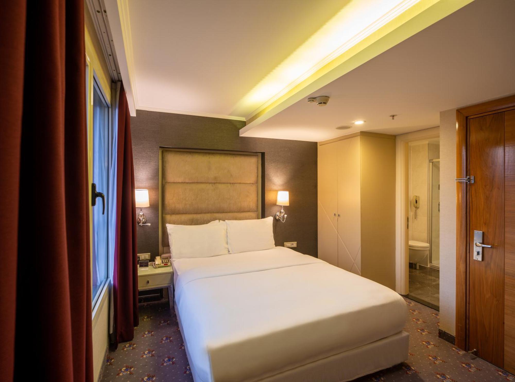 DoubleTree by Hilton Izmir - Alsancak Otel Dış mekan fotoğraf