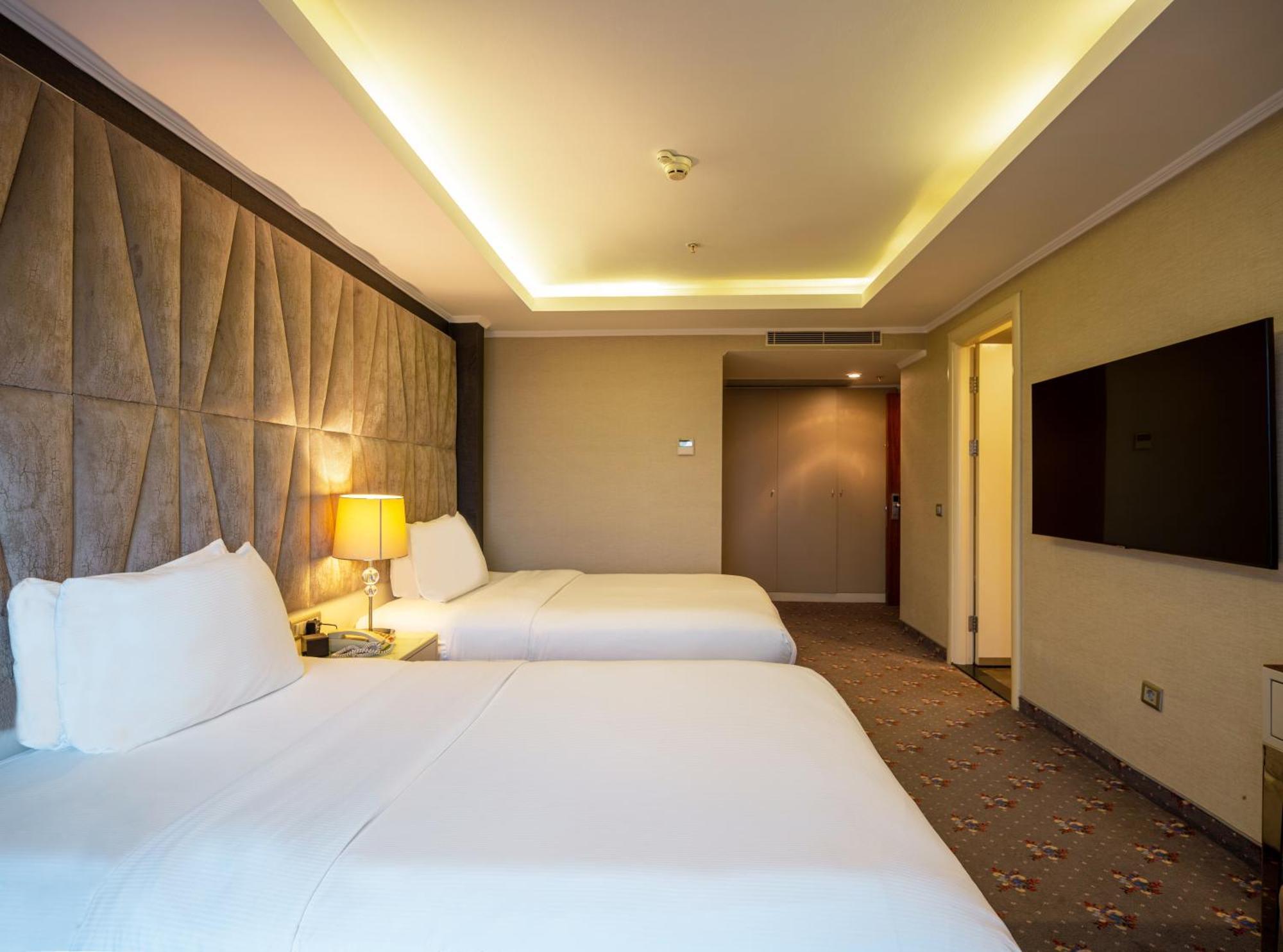 DoubleTree by Hilton Izmir - Alsancak Otel Dış mekan fotoğraf