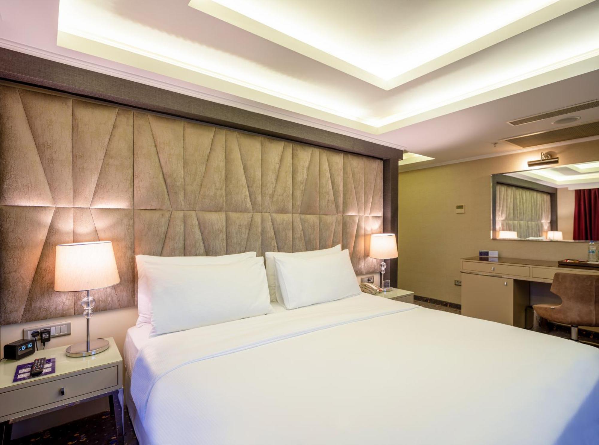 DoubleTree by Hilton Izmir - Alsancak Otel Dış mekan fotoğraf