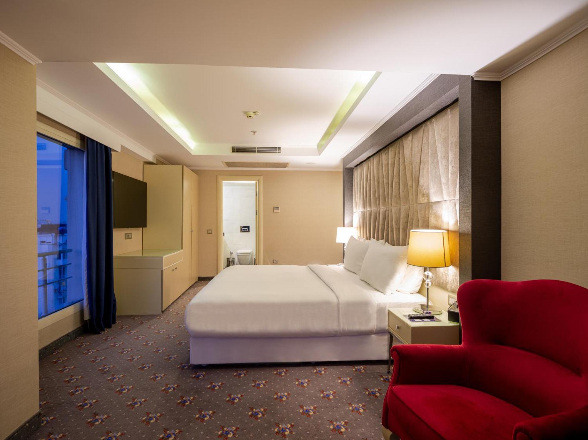 DoubleTree by Hilton Izmir - Alsancak Otel Dış mekan fotoğraf
