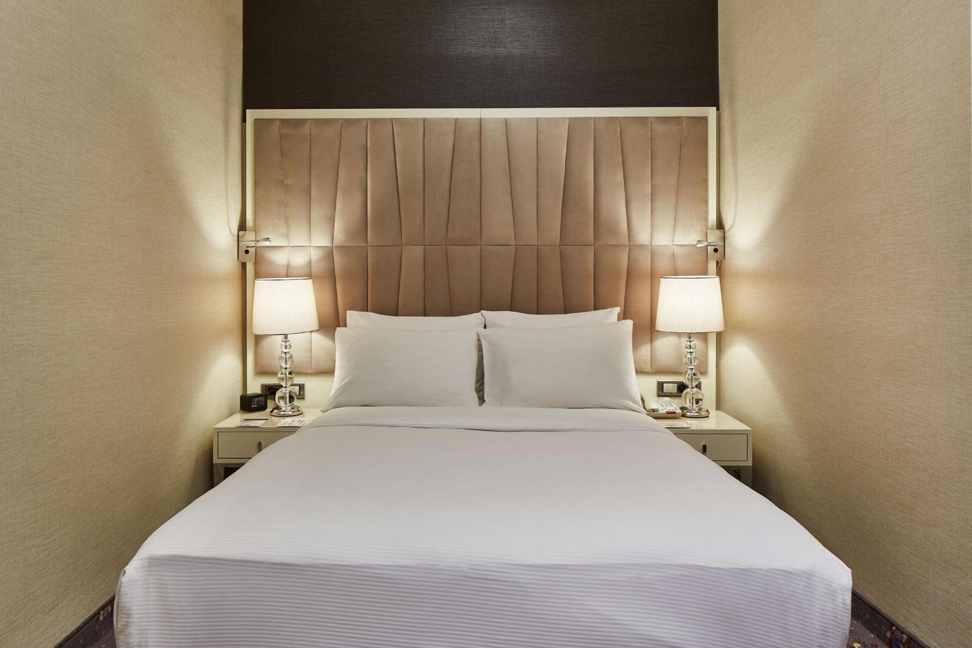 DoubleTree by Hilton Izmir - Alsancak Otel Dış mekan fotoğraf