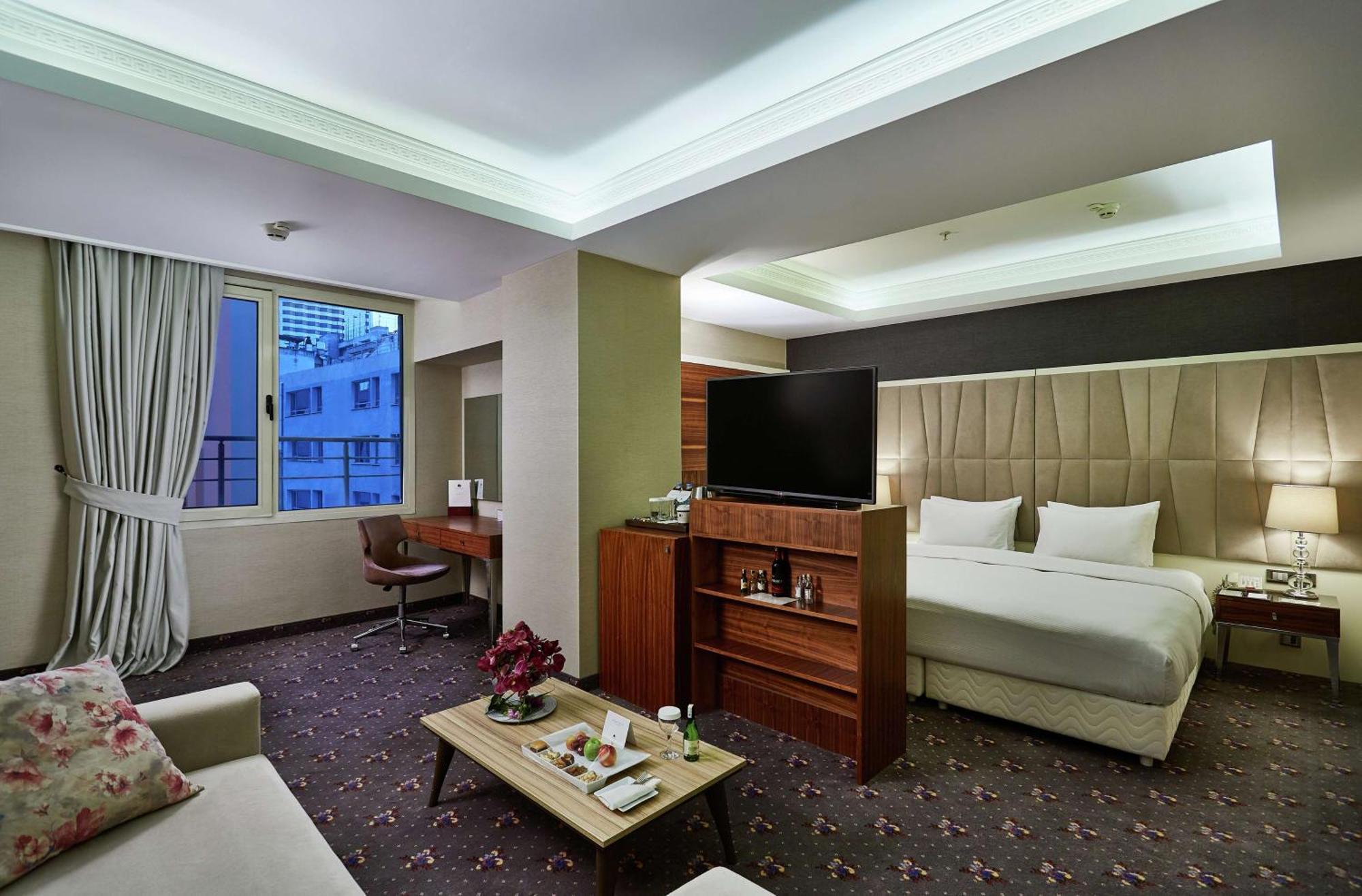 DoubleTree by Hilton Izmir - Alsancak Otel Dış mekan fotoğraf