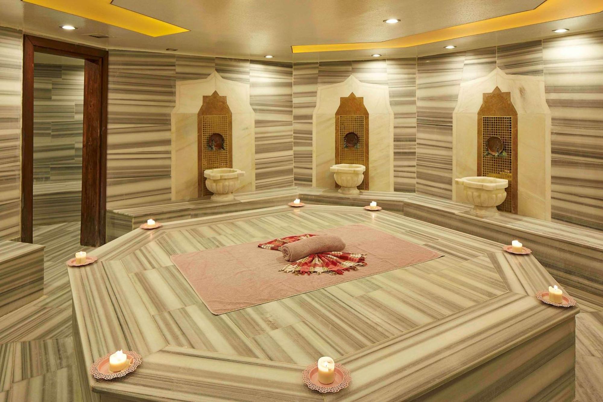 DoubleTree by Hilton Izmir - Alsancak Otel Dış mekan fotoğraf