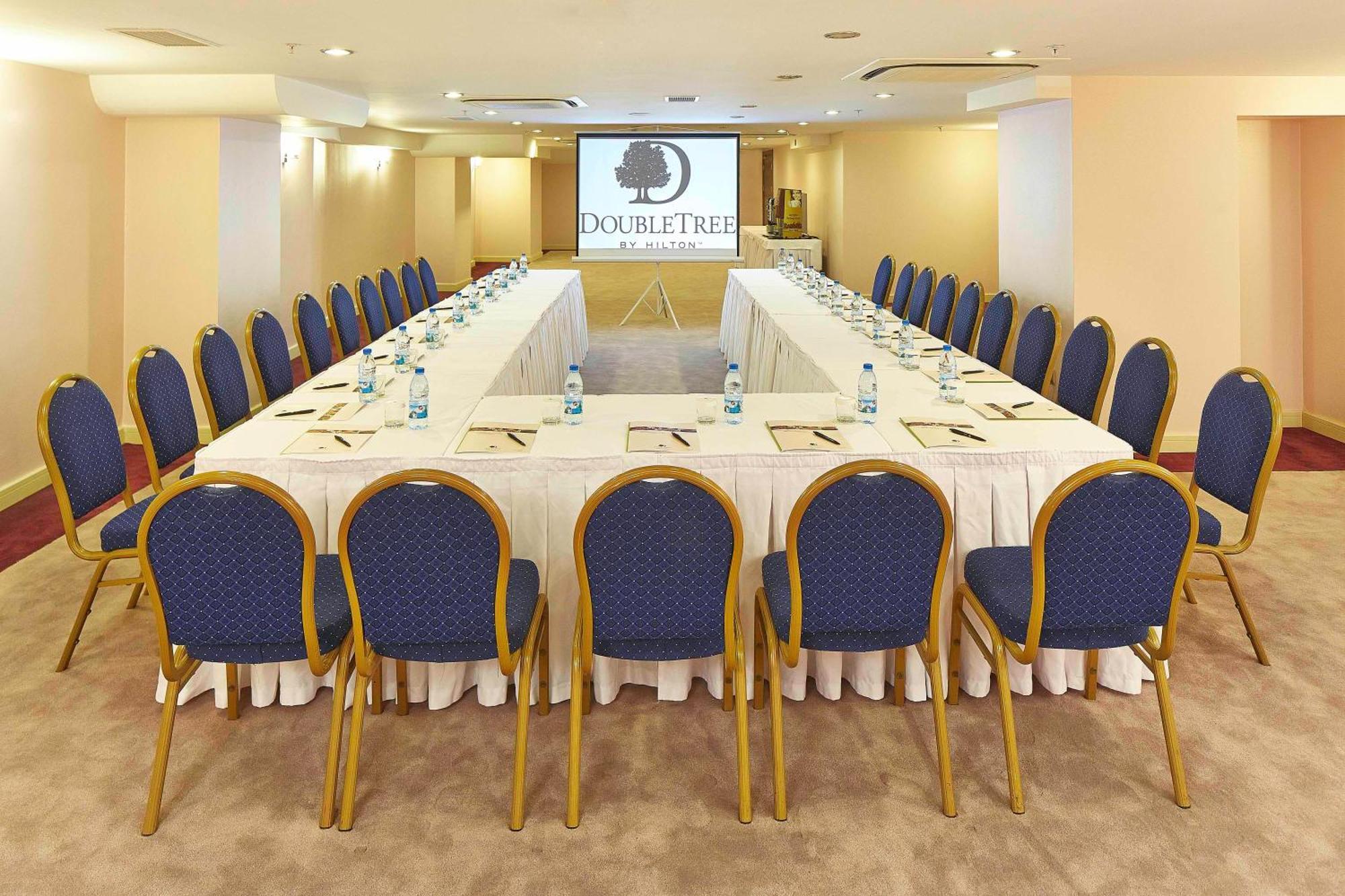 DoubleTree by Hilton Izmir - Alsancak Otel Dış mekan fotoğraf