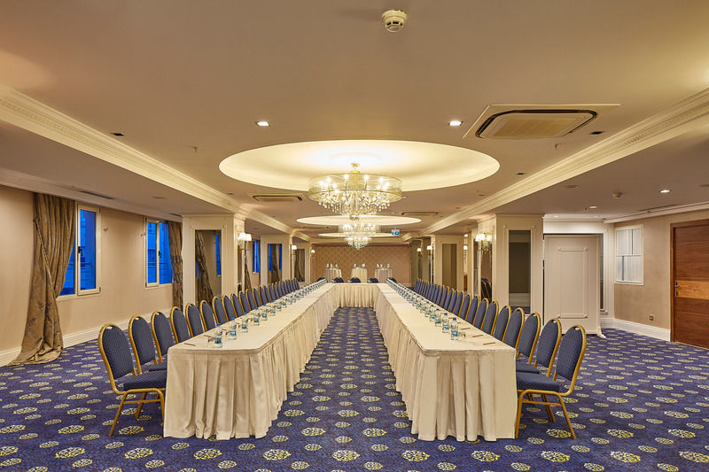 DoubleTree by Hilton Izmir - Alsancak Otel Dış mekan fotoğraf