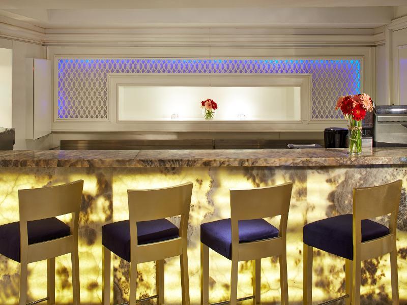 DoubleTree by Hilton Izmir - Alsancak Otel Dış mekan fotoğraf